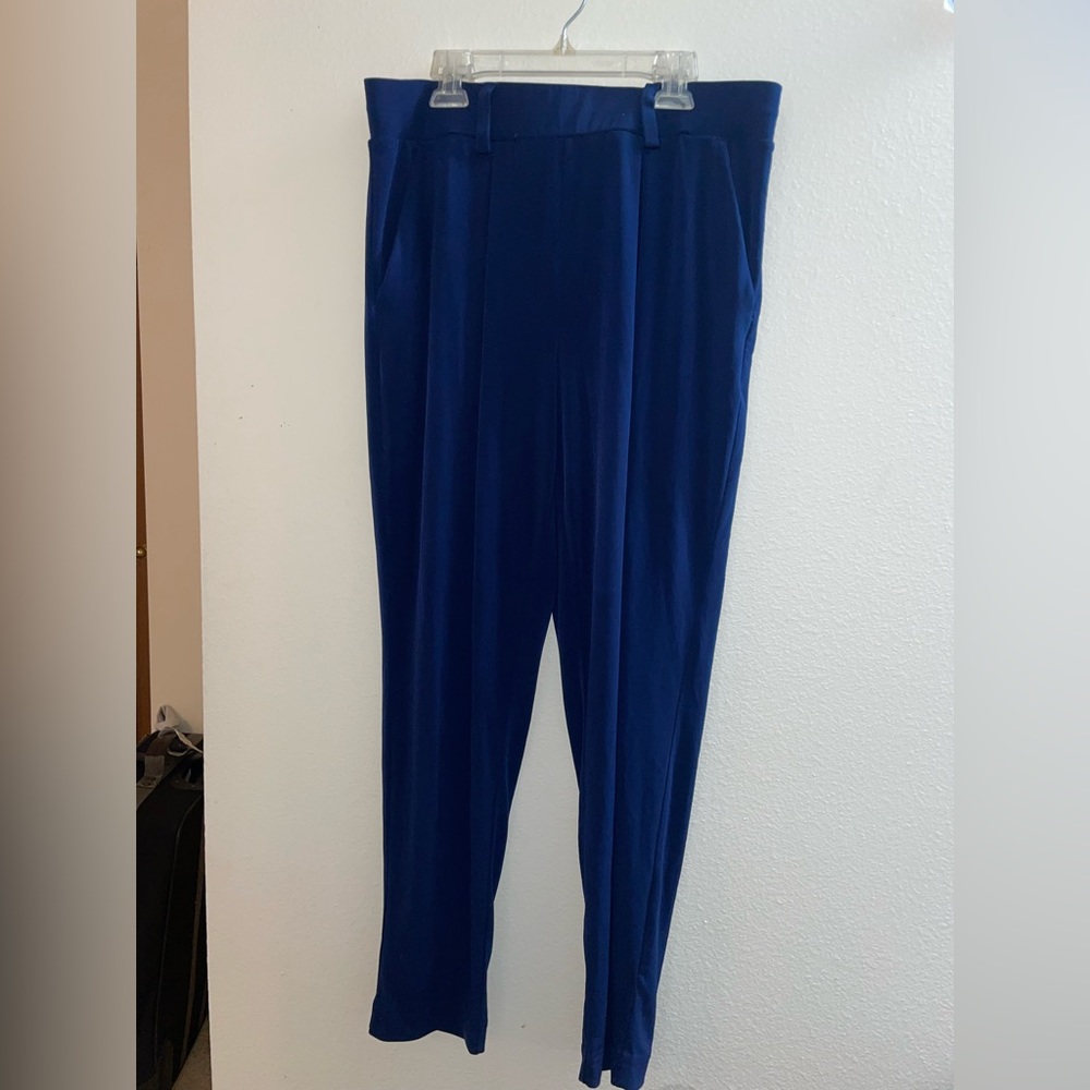 Silly navy blue capris from Express